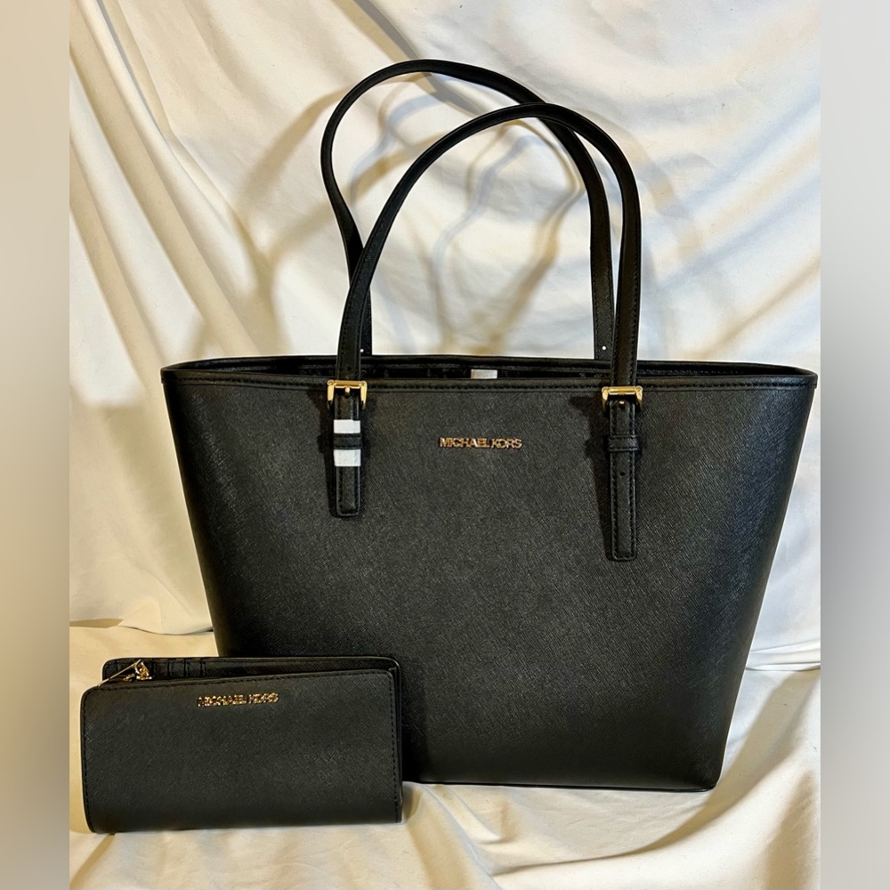 New Michael Kors Women's Jet Set Travel Md Carryall Tote & Wallet
